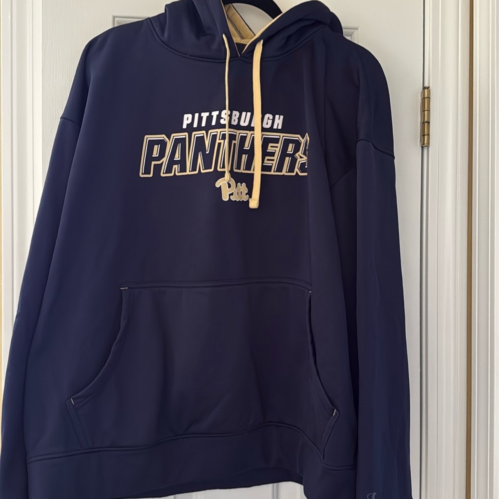 Pittsburgh panthers hoodie. Champion brand size 2XL